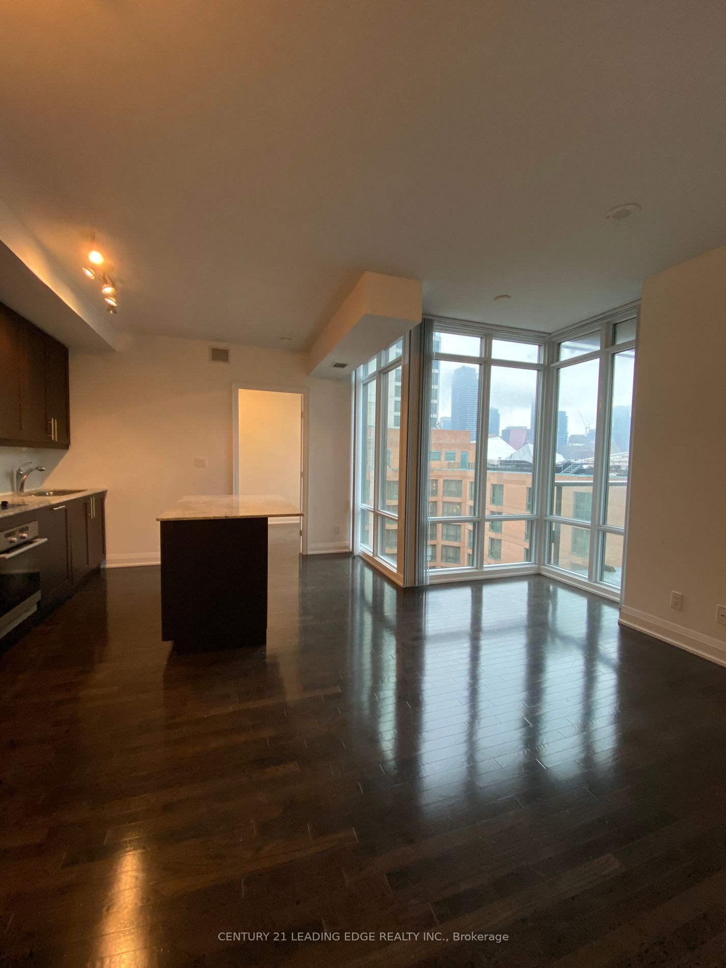 1 Bedford Rd, unit 815 for rent