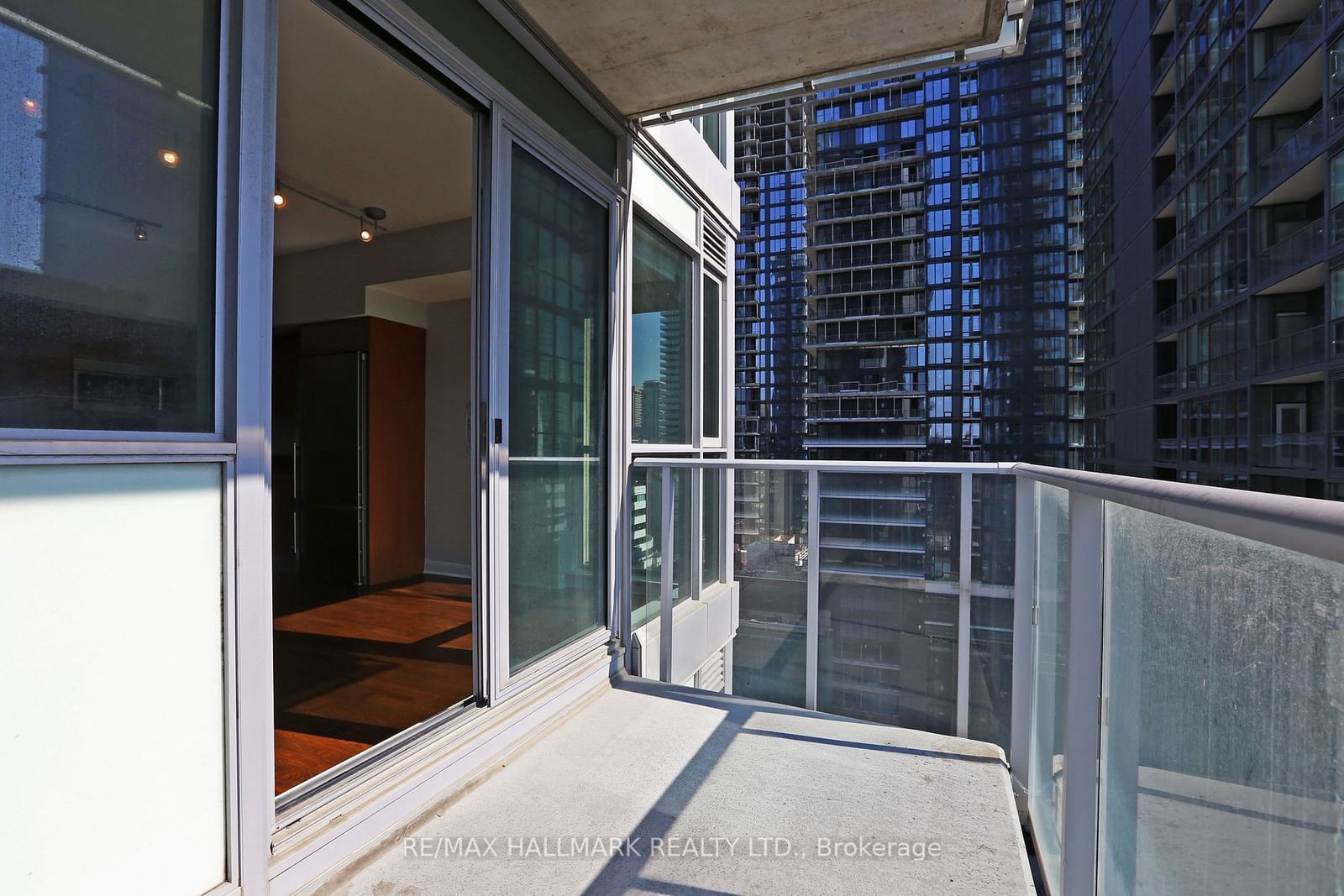 375 King St W, unit 1503 for rent - image #26