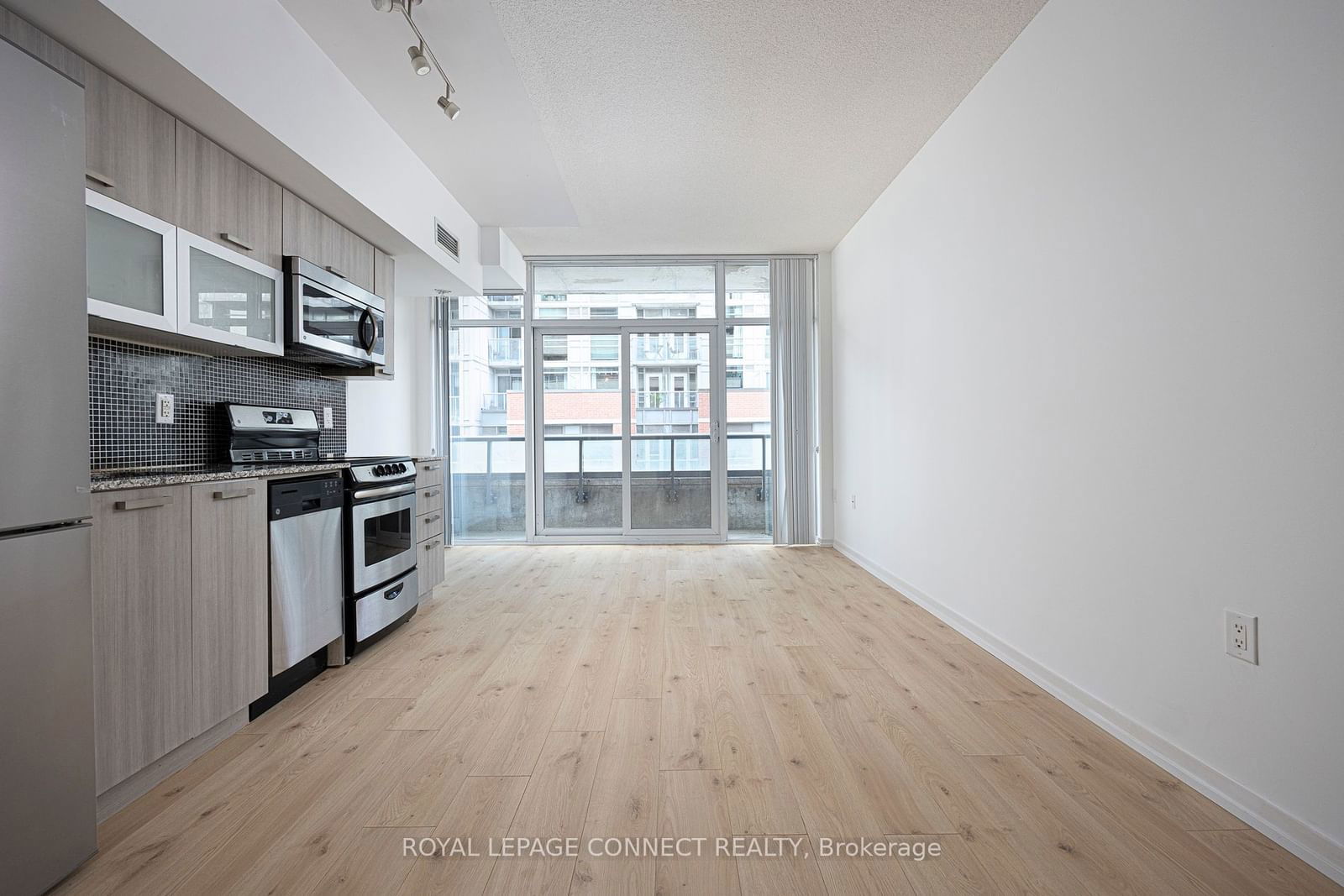 36 Lisgar St, unit 610W for rent