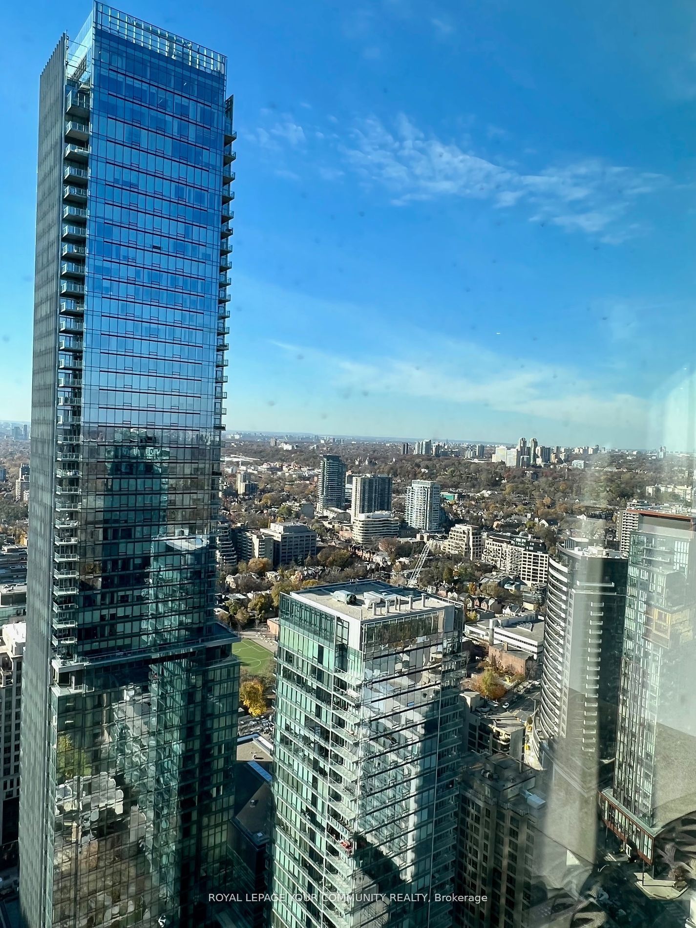 1 Yorkville Ave, unit 4005 for rent - image #2