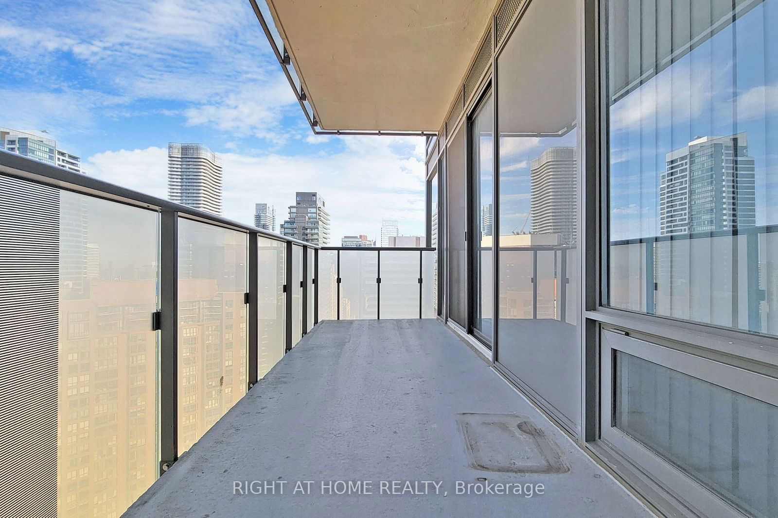 1080 Bay St, unit 3002 for rent