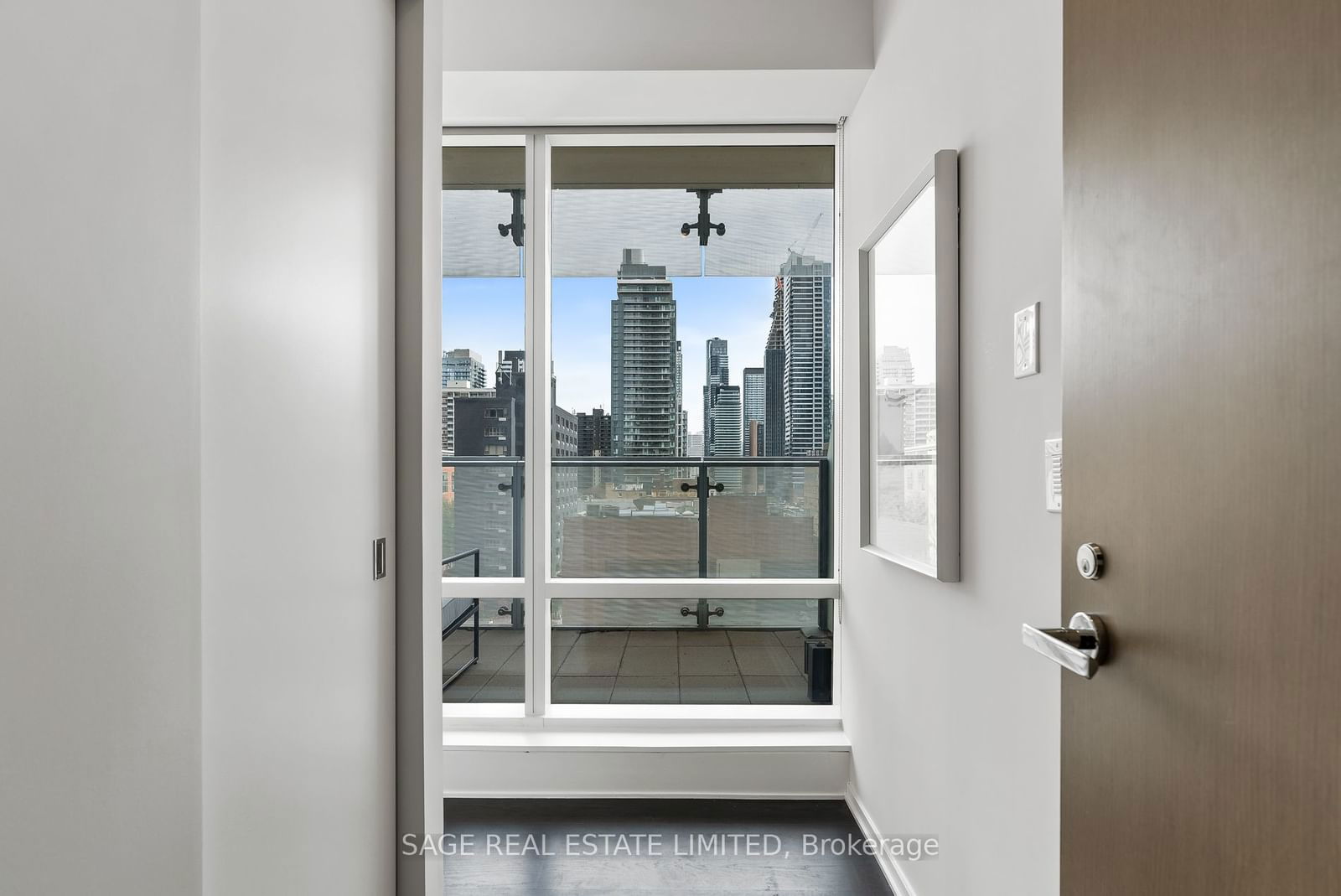 1 Bloor St E, unit 510 for sale