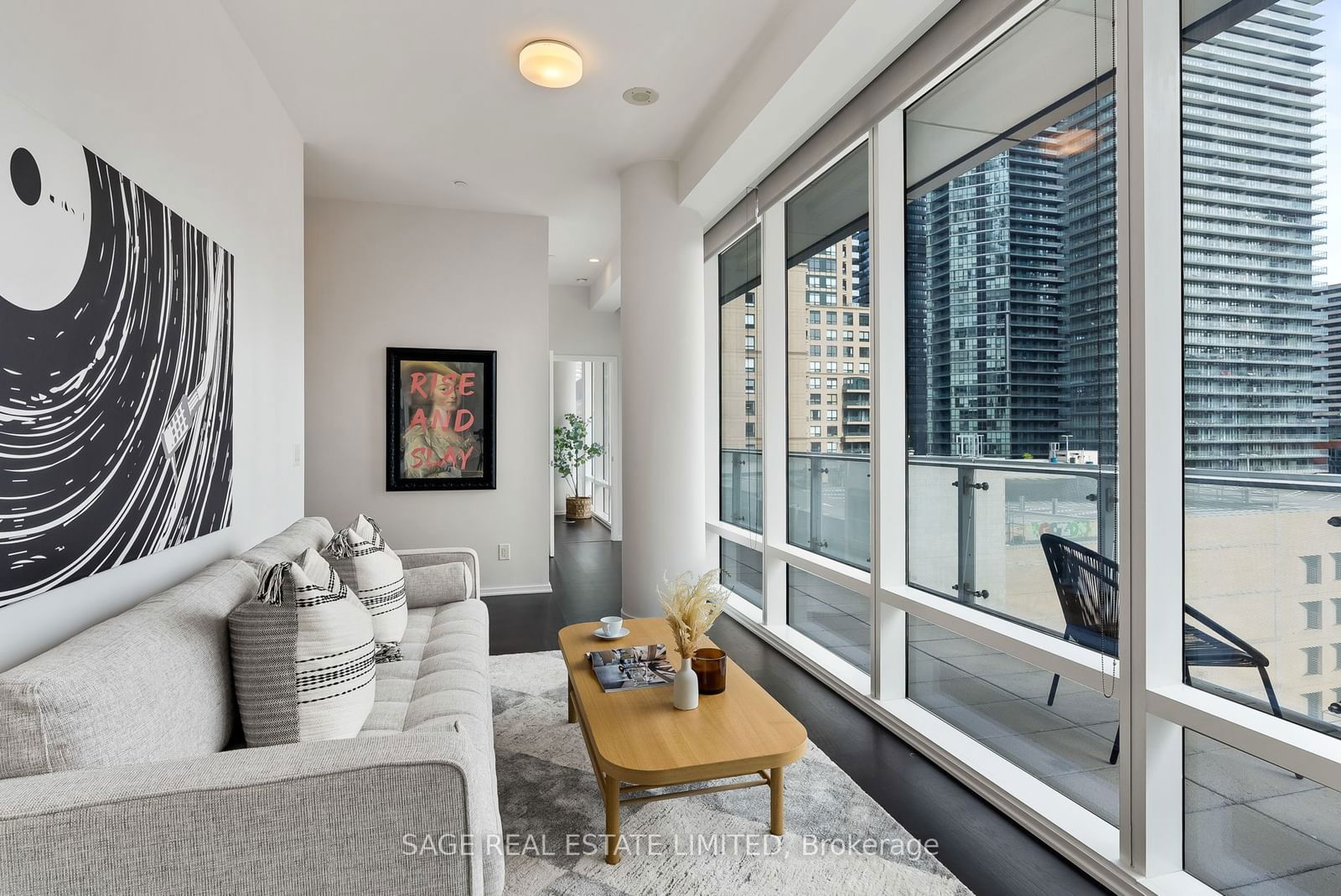 1 Bloor St E, unit 510 for sale