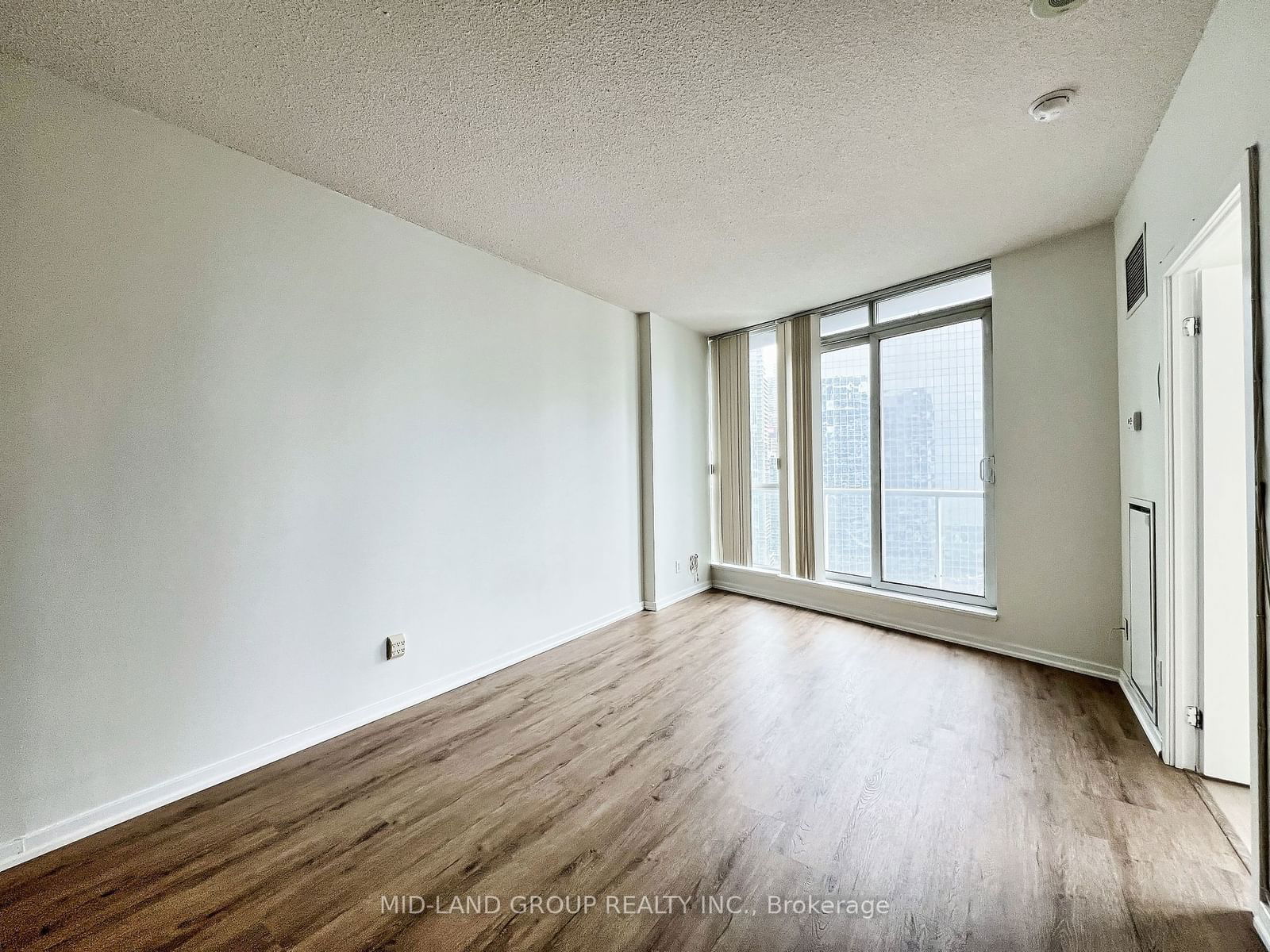 8 York St, unit 2705 for sale - image #19