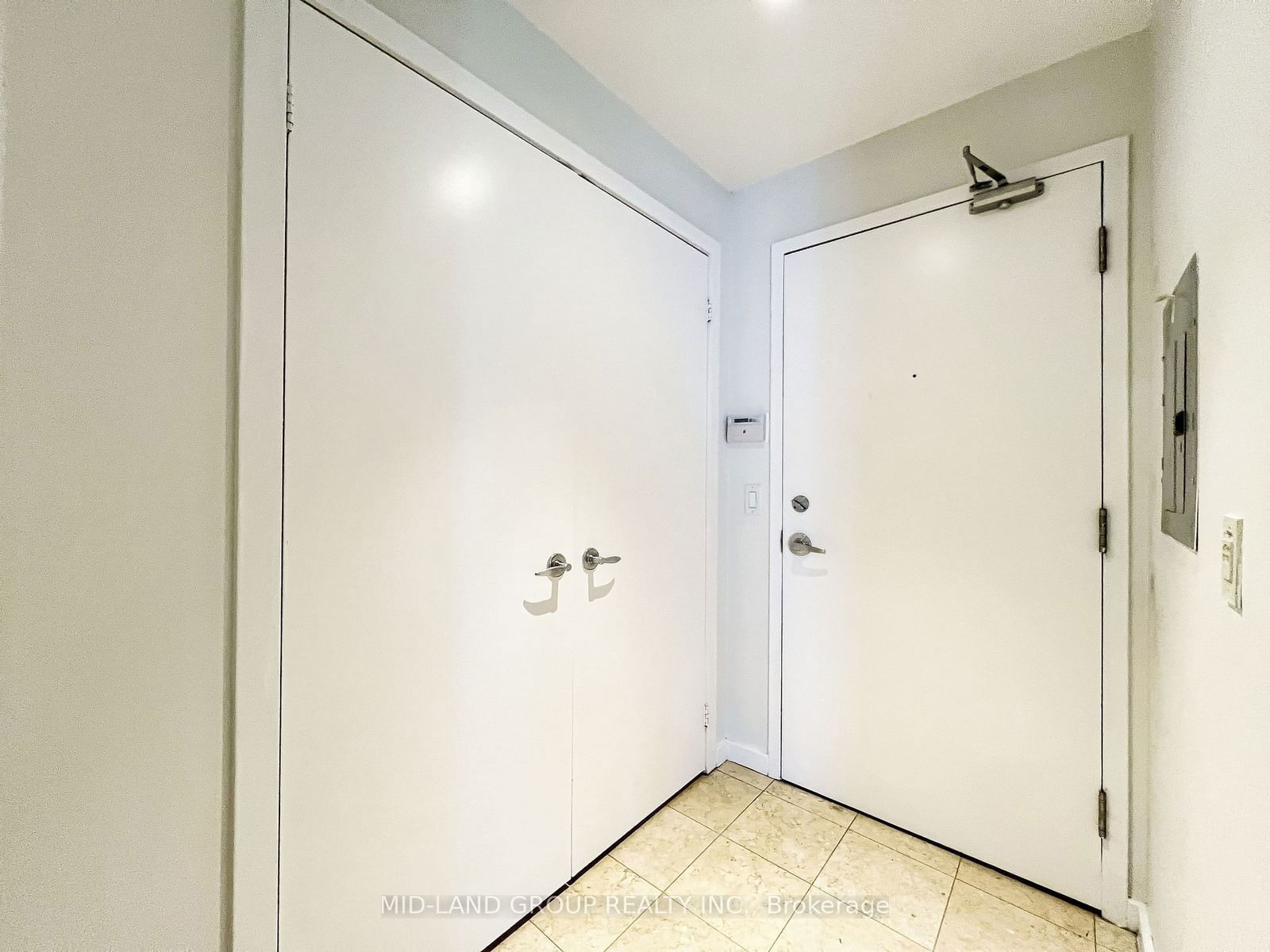 8 York St, unit 2705 for sale - image #7