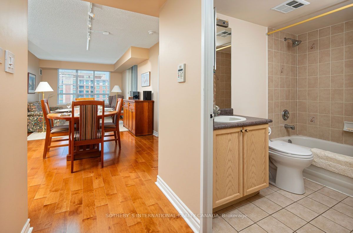 253 Merton St, unit 1205 for sale - image #4