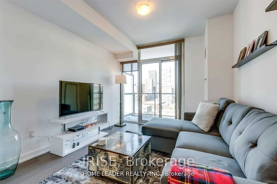 105 George St, unit 703 for sale - image #1