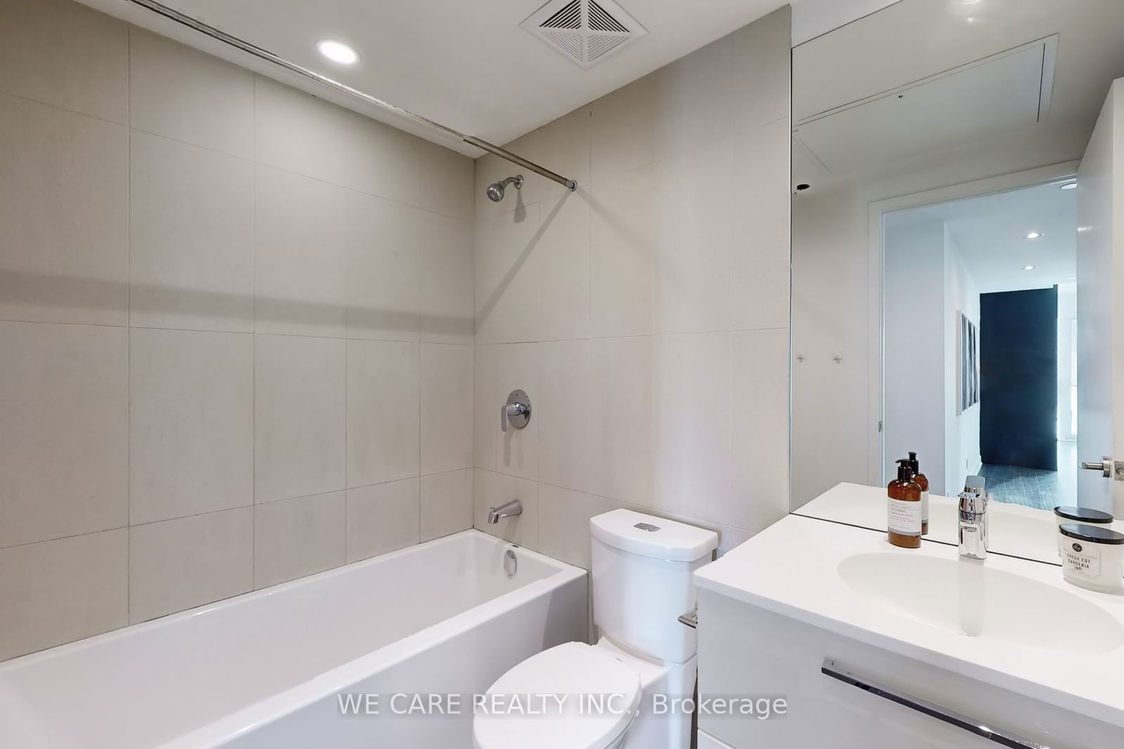 15 Grenville St, unit 1410 for sale - image #13