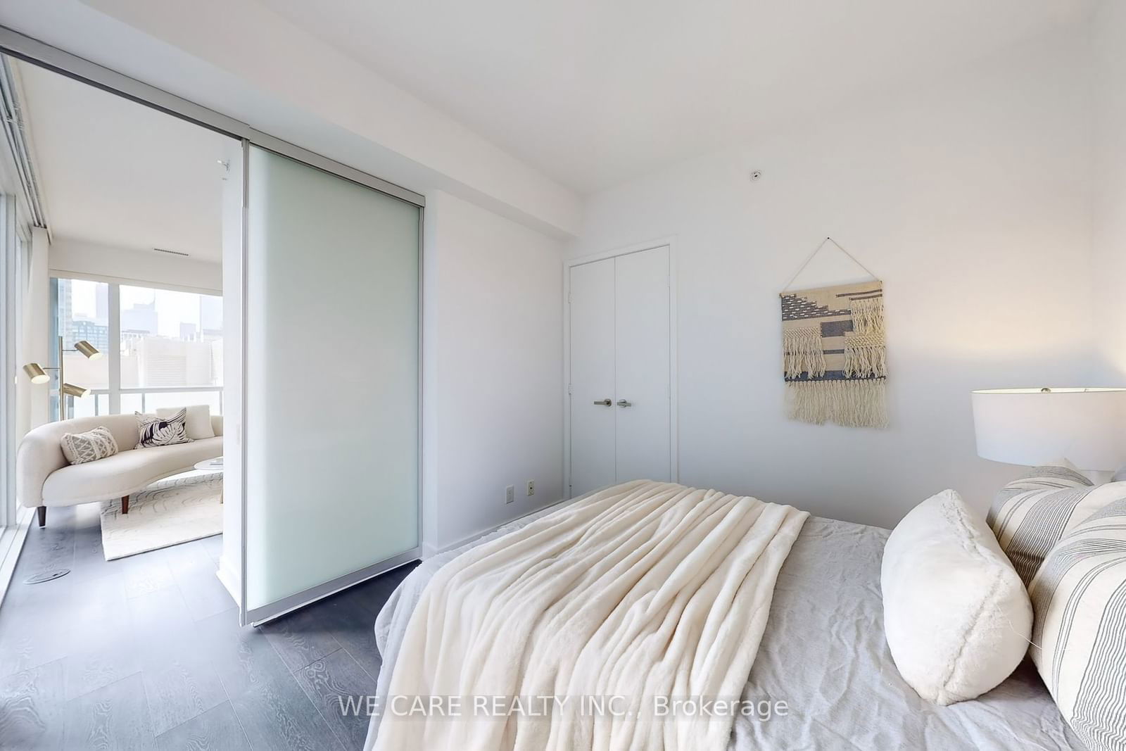 15 Grenville St, unit 1410 for sale - image #8