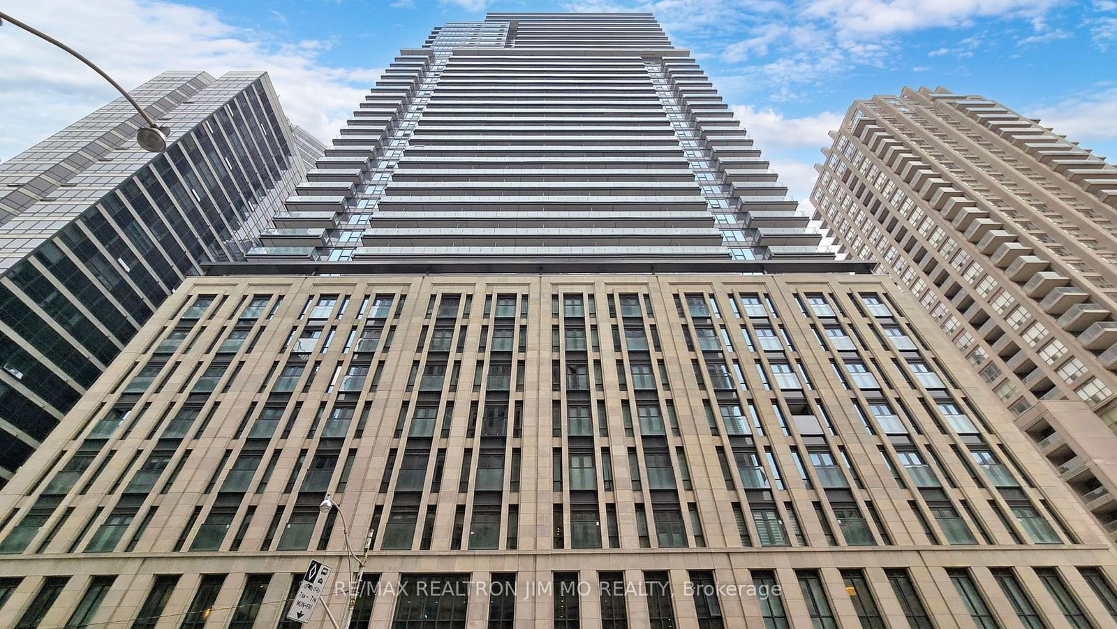 955 Bay St, unit 2205 for sale - image #3