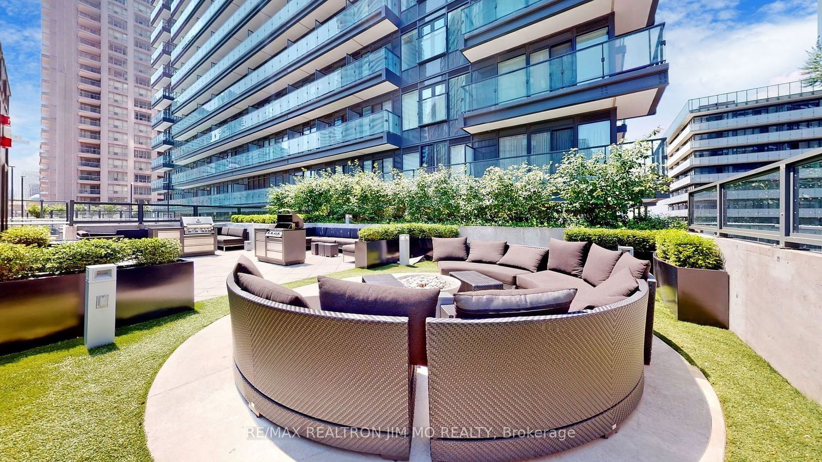 955 Bay St, unit 2205 for sale - image #37