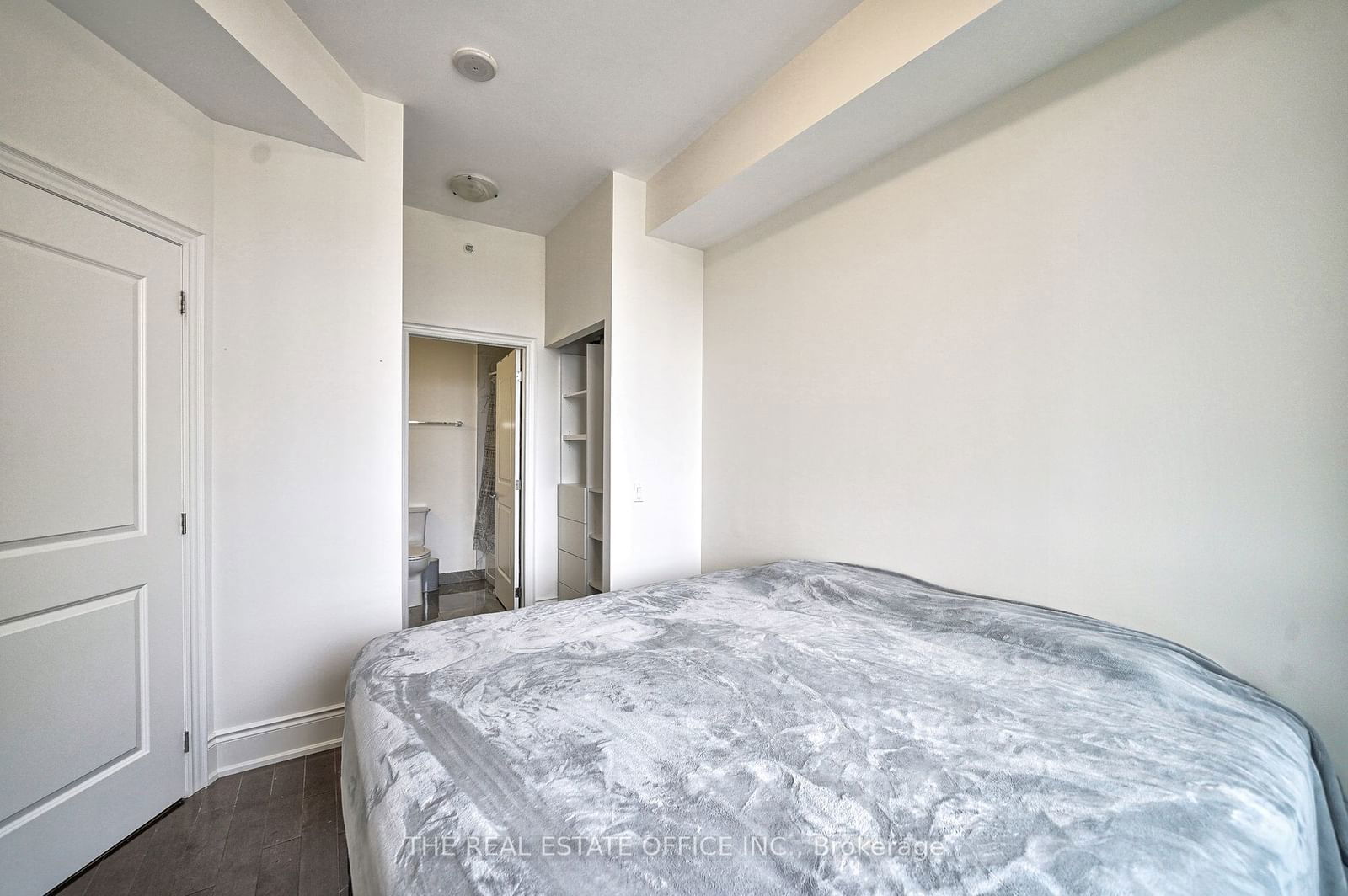 23 Glebe Rd W, unit 916 for sale - image #22