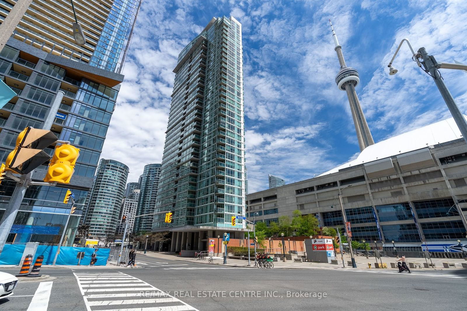 81 Navy Wharf Crt, unit 201 for sale - image #1