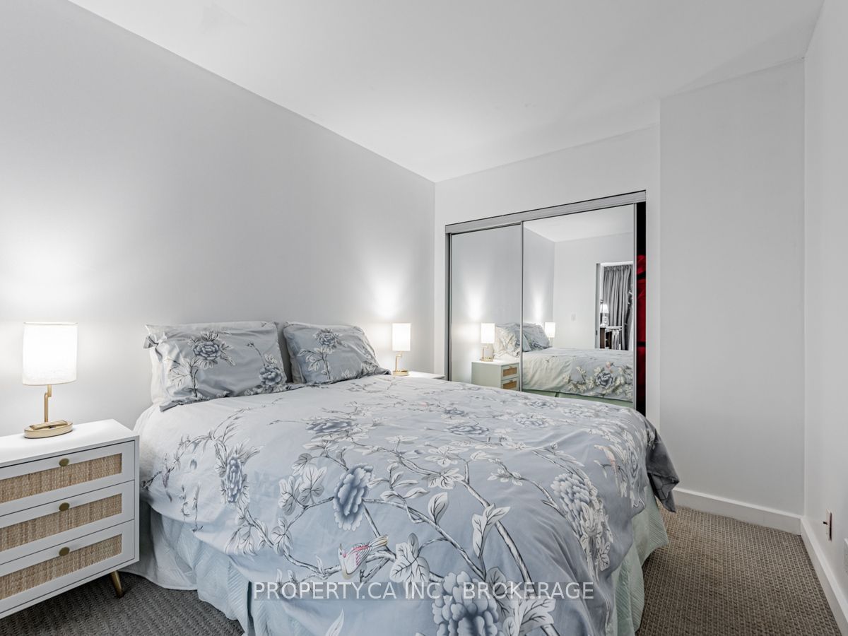 350 Wellington St W, unit M30 for rent - image #17