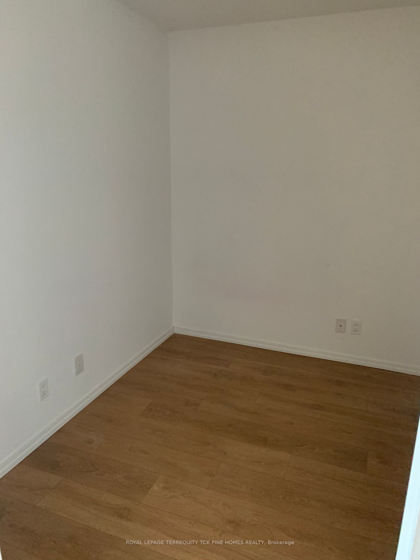 125 Peter St, unit 2706 for rent