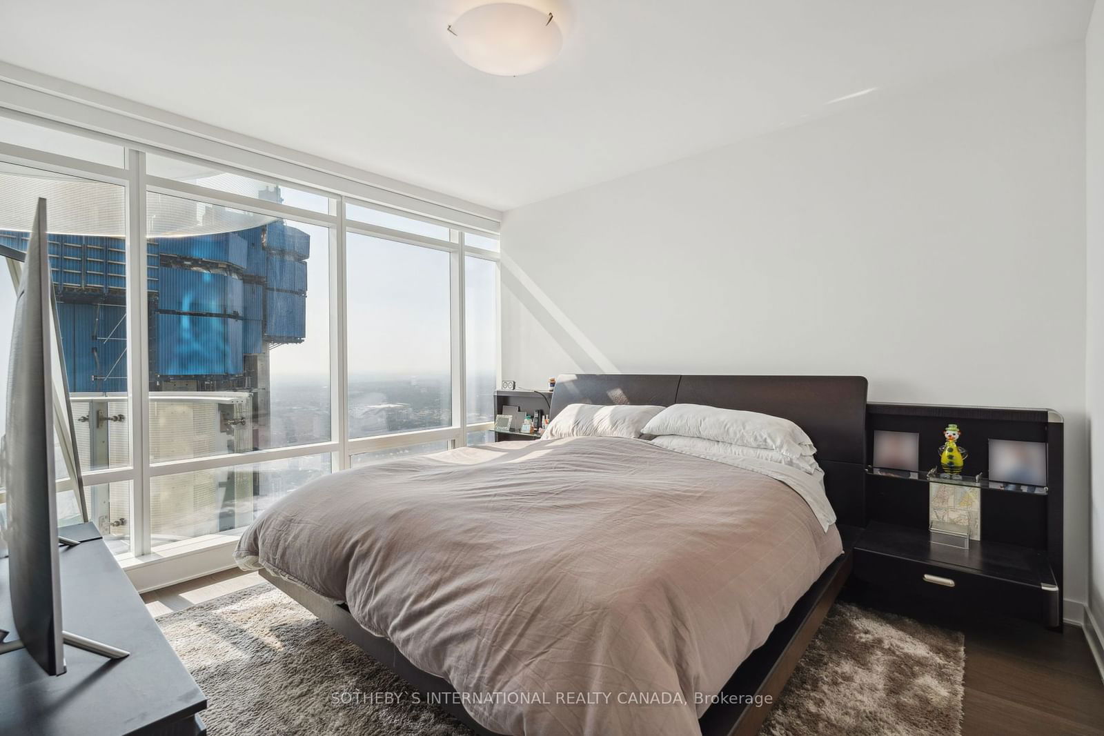 1 Bloor St E, unit 6805 for sale - image #20