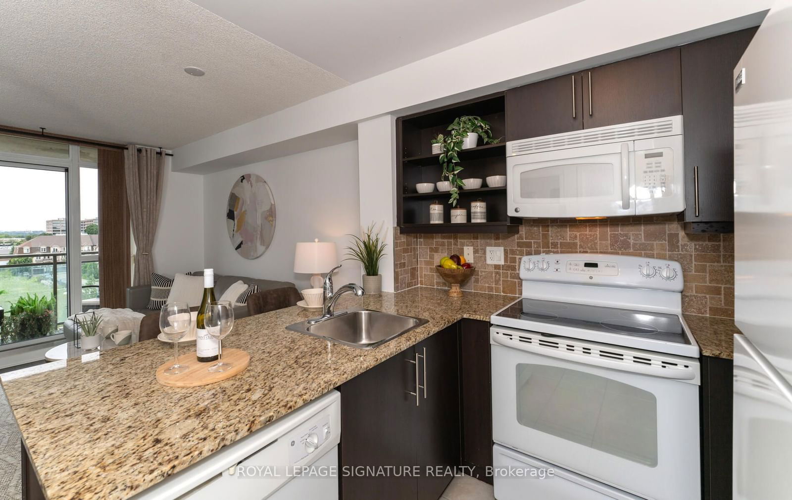 120 Dallimore Circ, unit 623 for sale - image #7