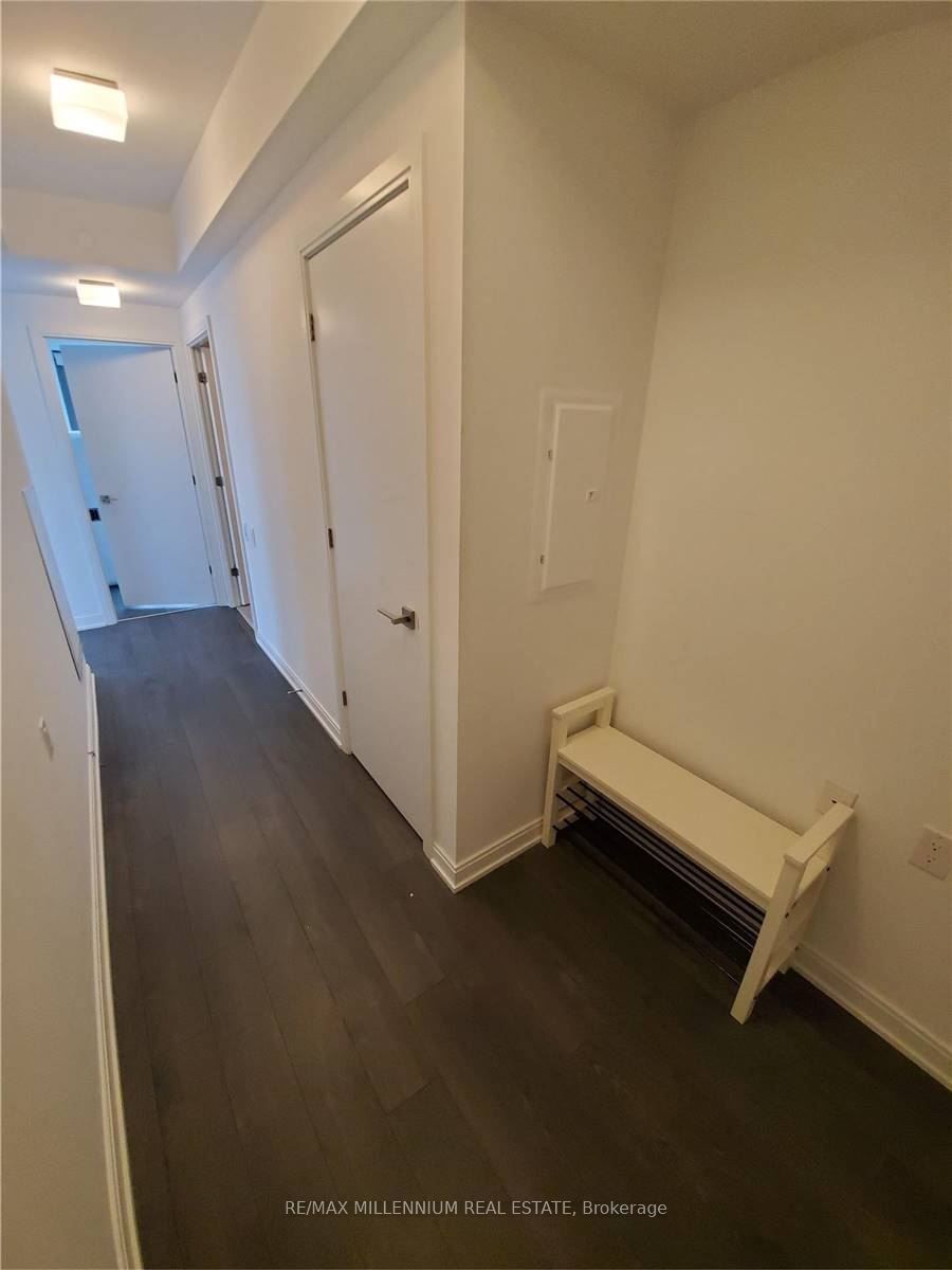 50 Charles St E, unit 4105 for rent