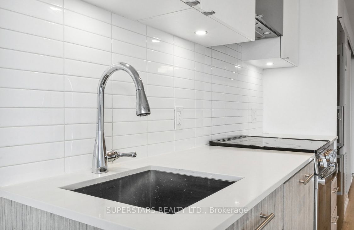 251 Jarvis St, unit 2712 for sale