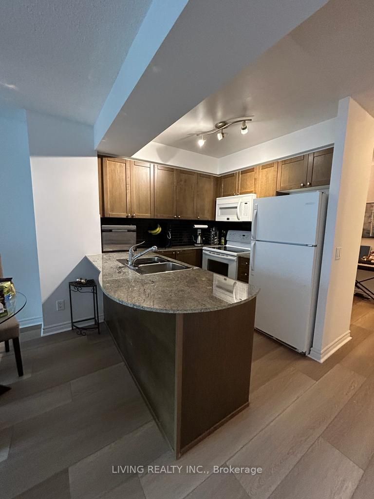 763 Bay St, unit 403 for rent - image #7