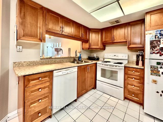 1101 Steeles Ave W, unit 105 for rent - image #5