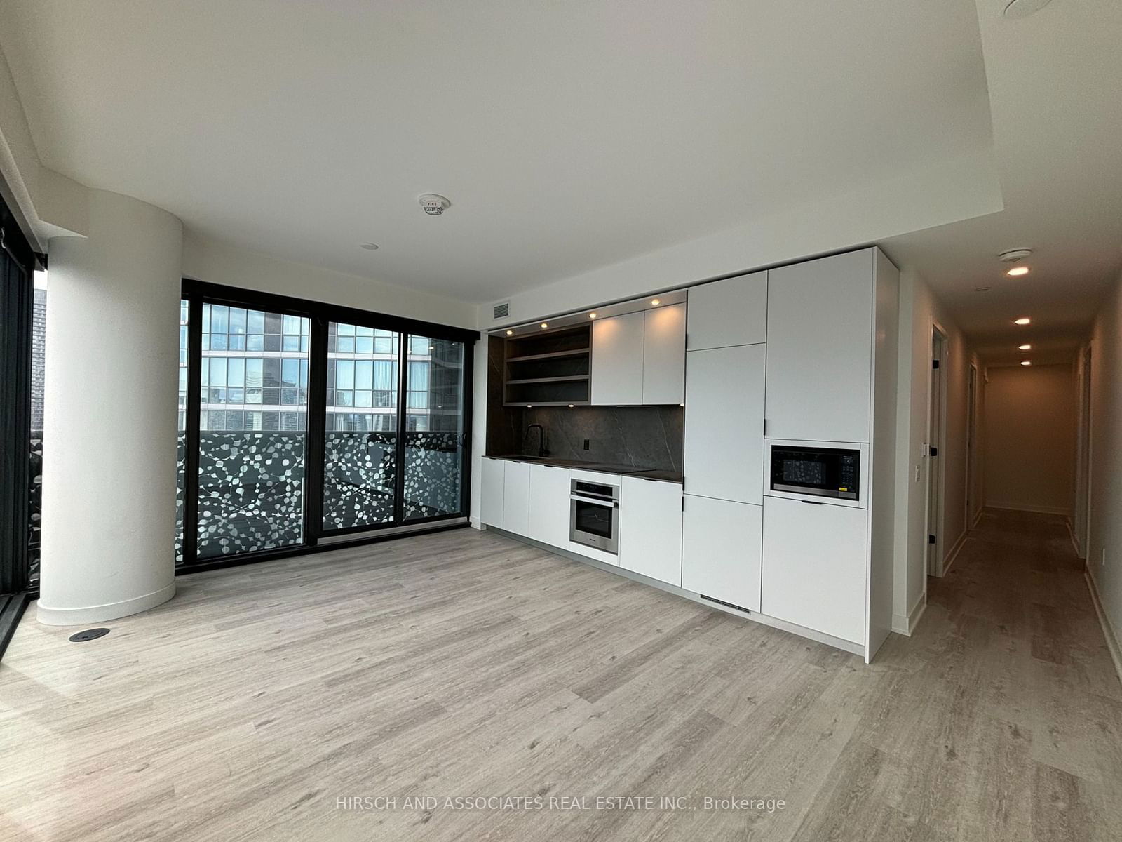 55 Charles St E, unit 2106 for rent