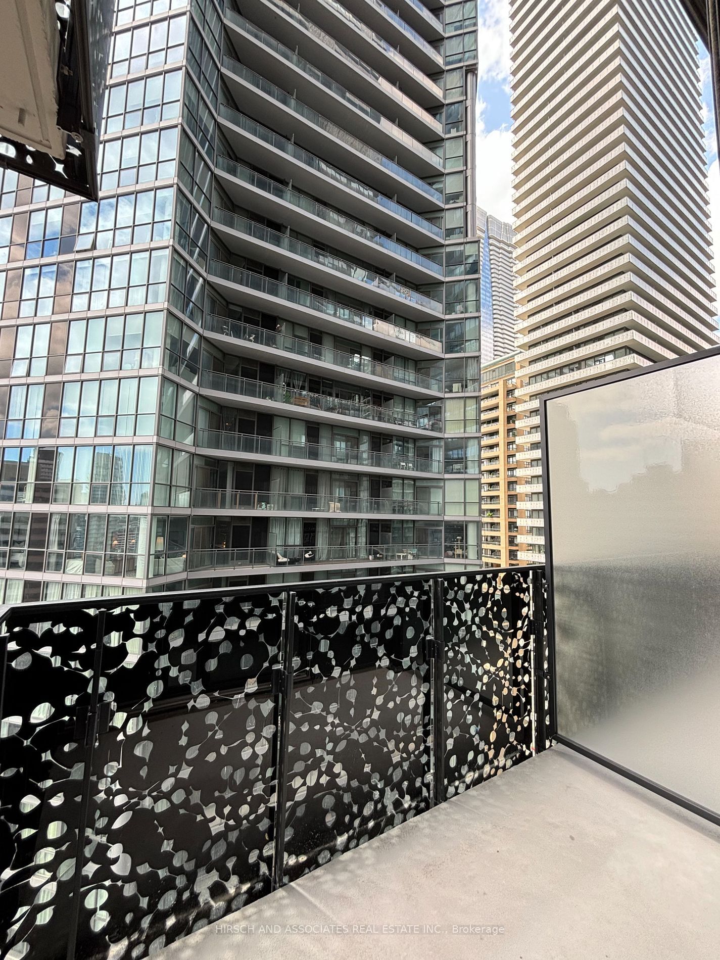 55 Charles St E, unit 2106 for rent