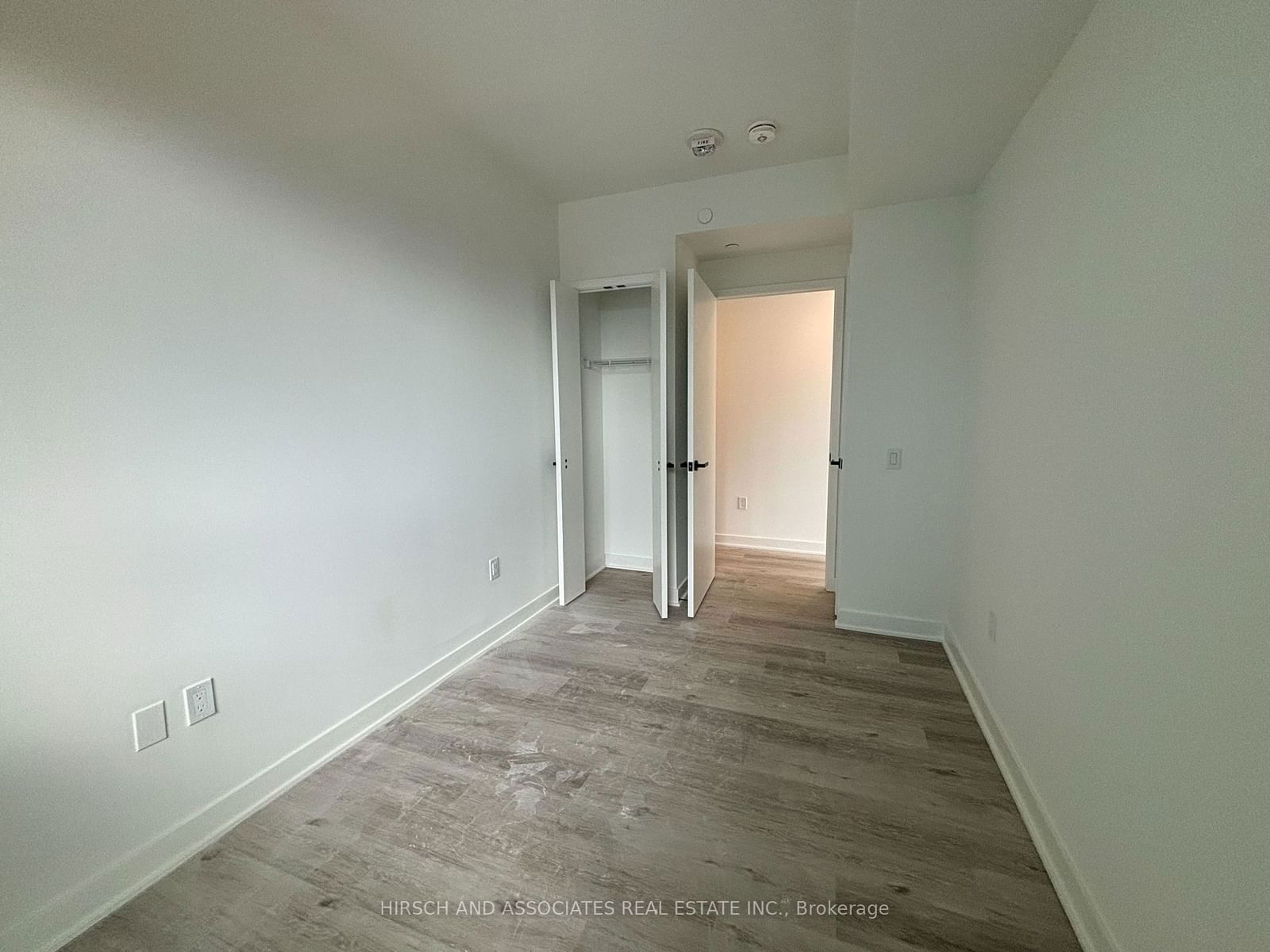 55 Charles St E, unit 2106 for rent