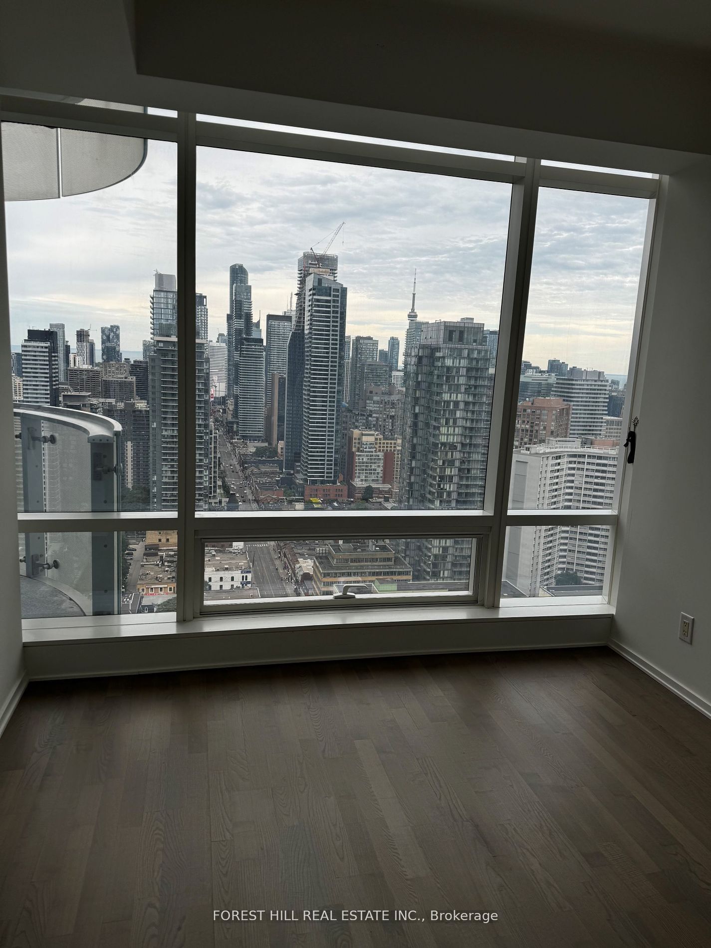 1 Bloor St E, unit 2906 for sale