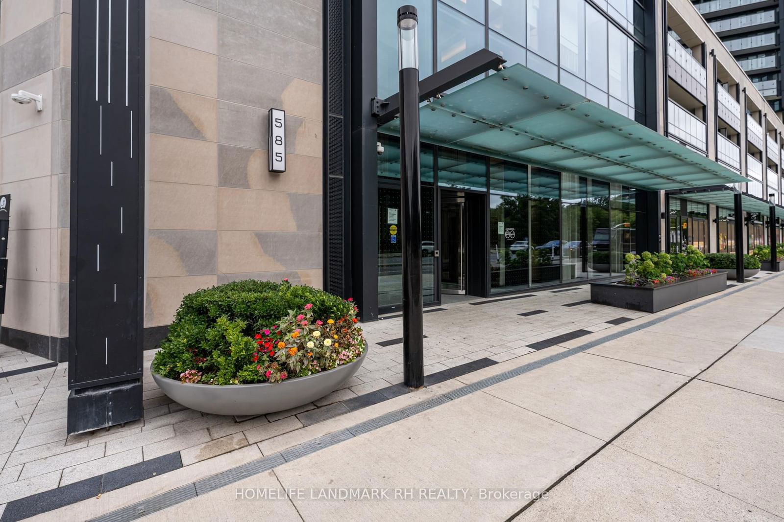 585 Bloor St E, unit 1317 for sale - image #4