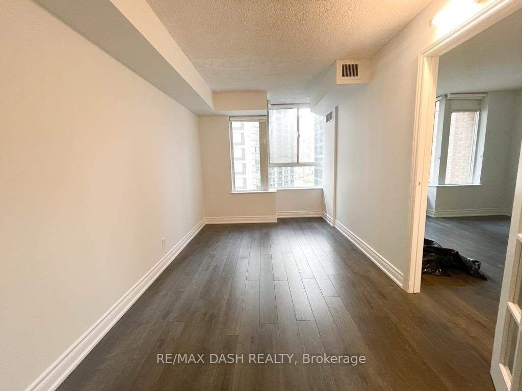 44 Gerrard St W, unit 1008 for rent - image #10