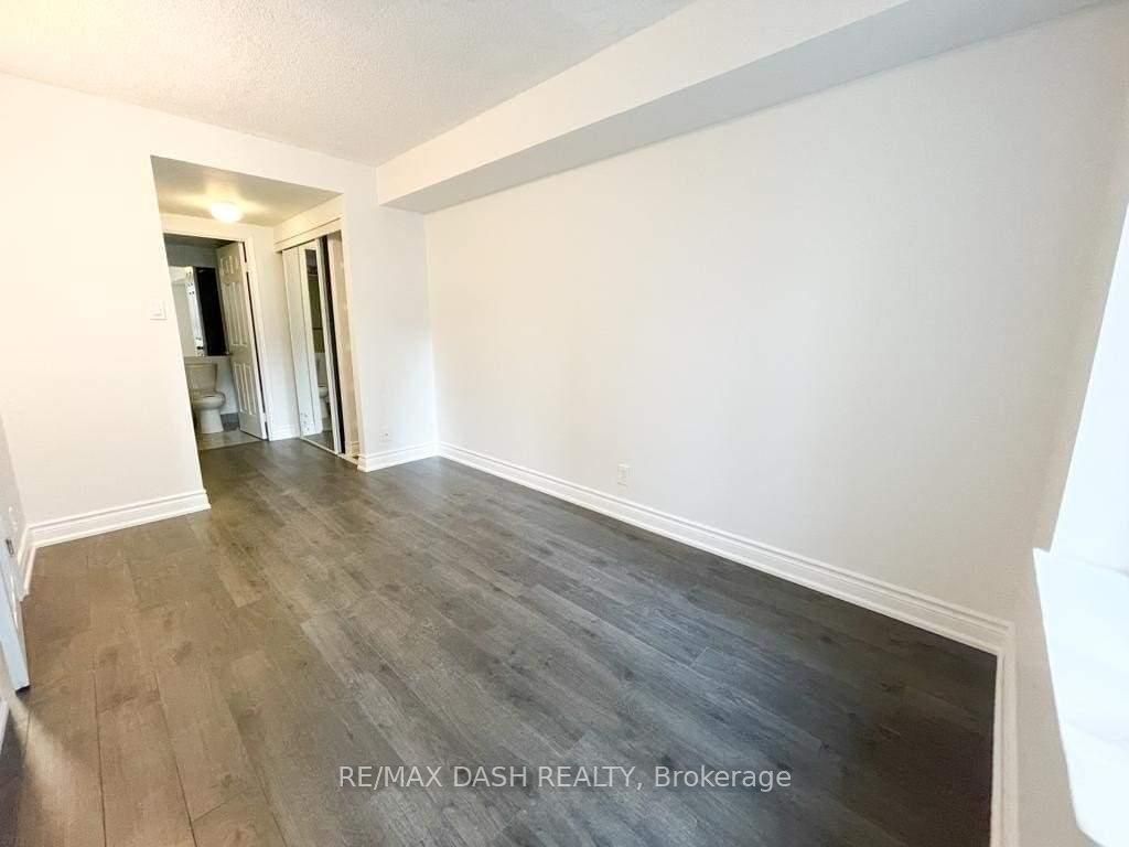 44 Gerrard St W, unit 1008 for rent - image #11