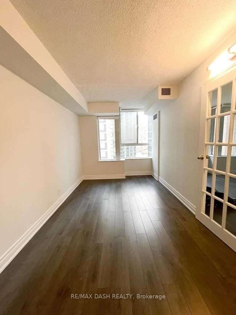 44 Gerrard St W, unit 1008 for rent