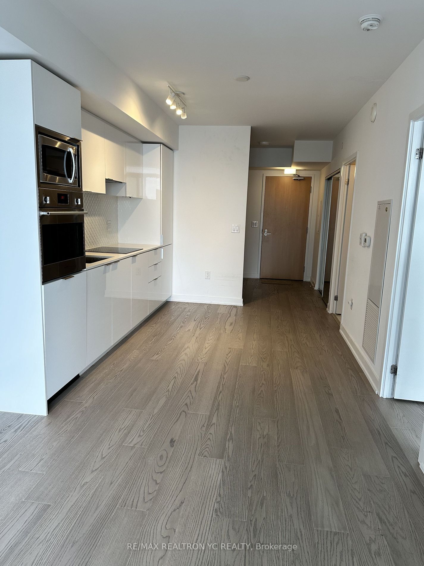 11 Wellesley St W, unit 3409 for rent - image #8