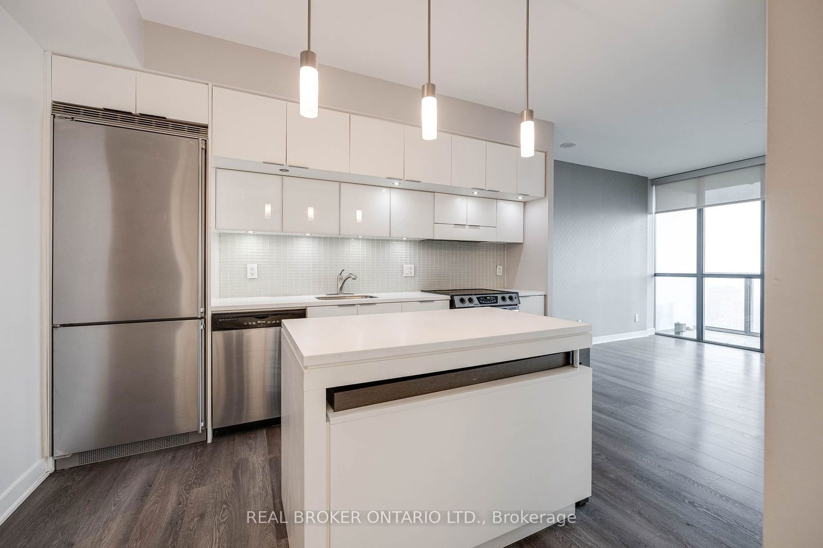 110 Charles St E, unit 3903 for sale - image #3