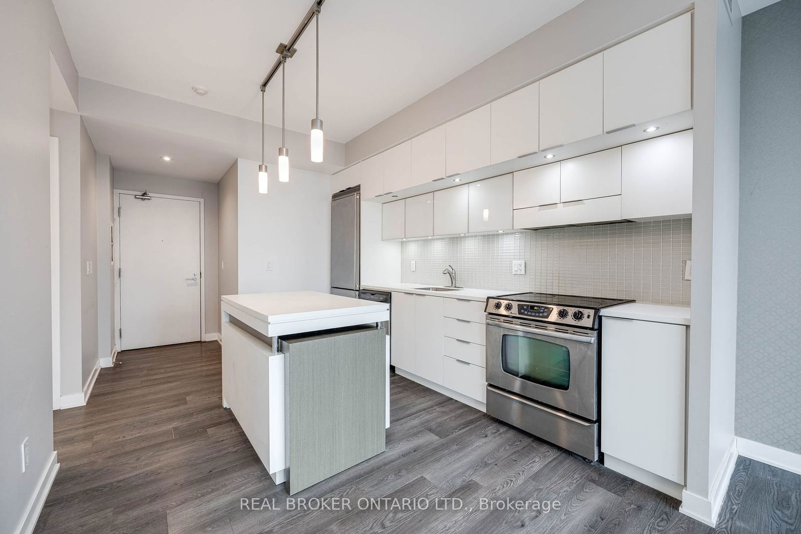 110 Charles St E, unit 3903 for sale - image #4