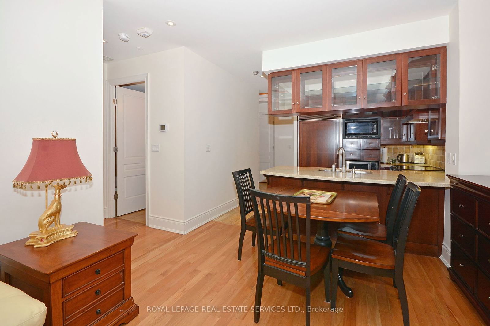 10 Bellair St, unit 301 for rent - image #8