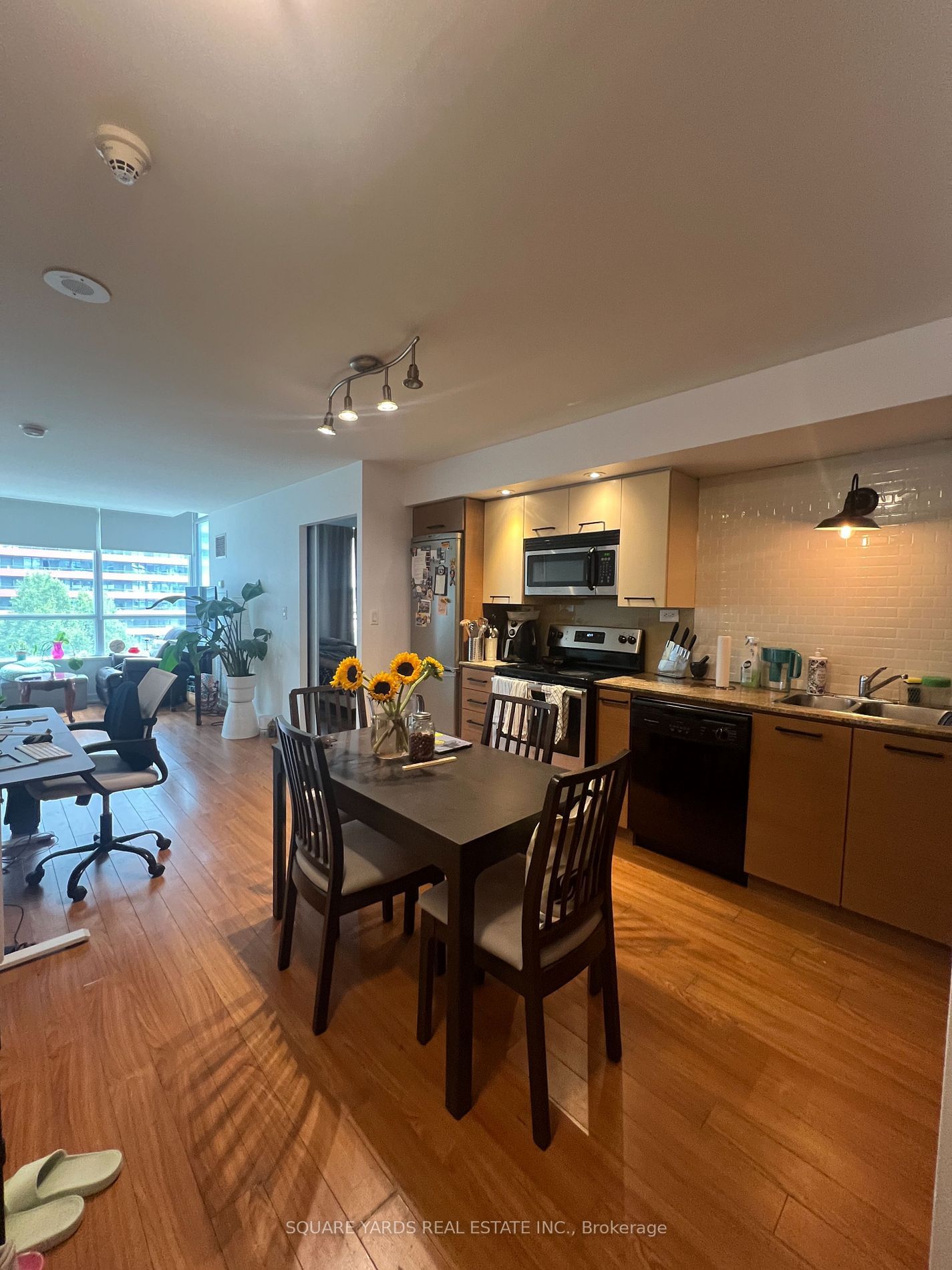 8 Telegram Mews, unit 710 for rent - image #2