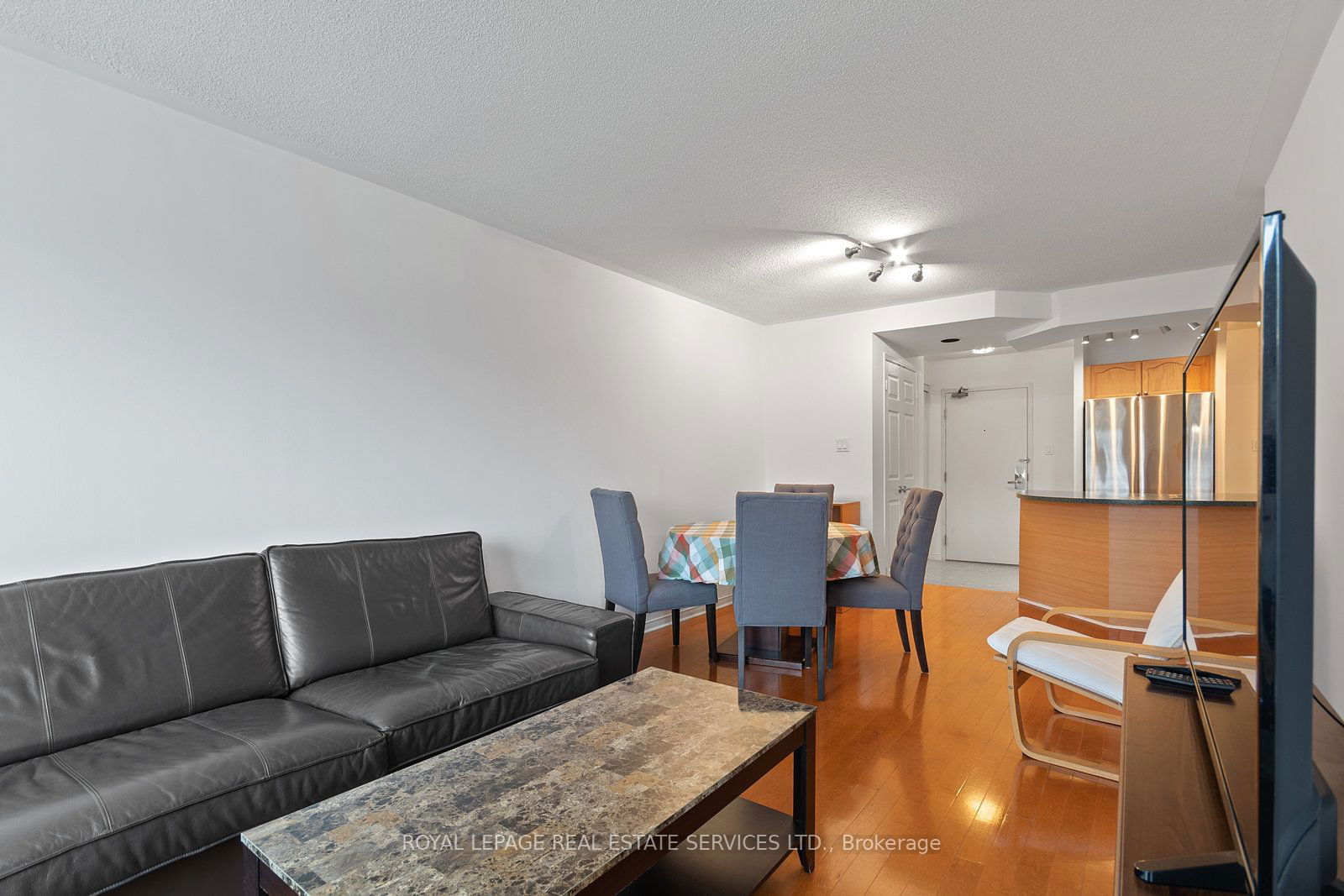 889 Bay St, unit 1110 for rent - image #9