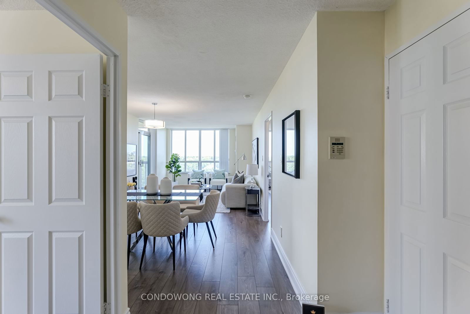 28 Empress Ave, unit 1605 for sale - image #4