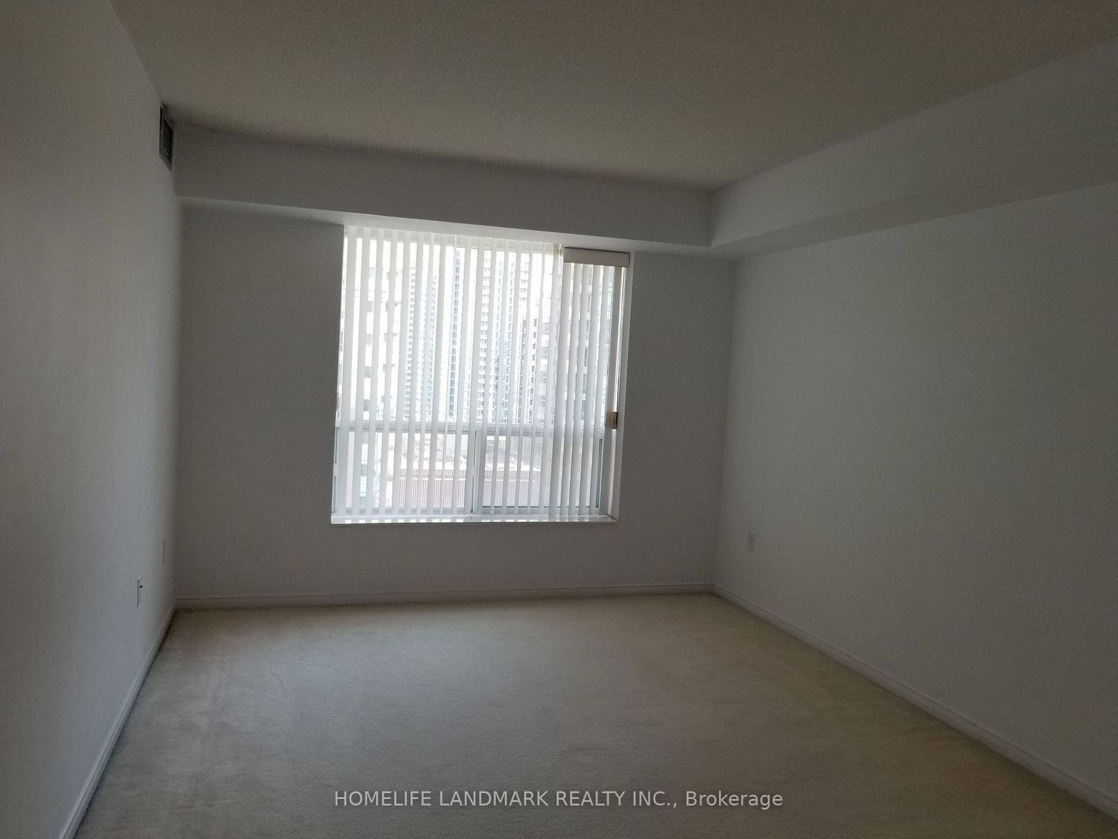 8 Pemberton Ave, unit Lph06 for rent - image #8