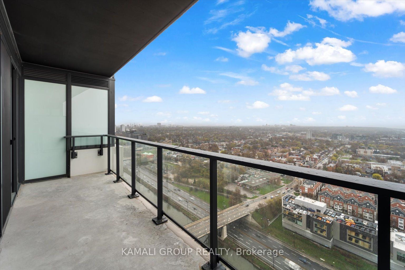 5 Defries St, unit 3613 for rent - image #23