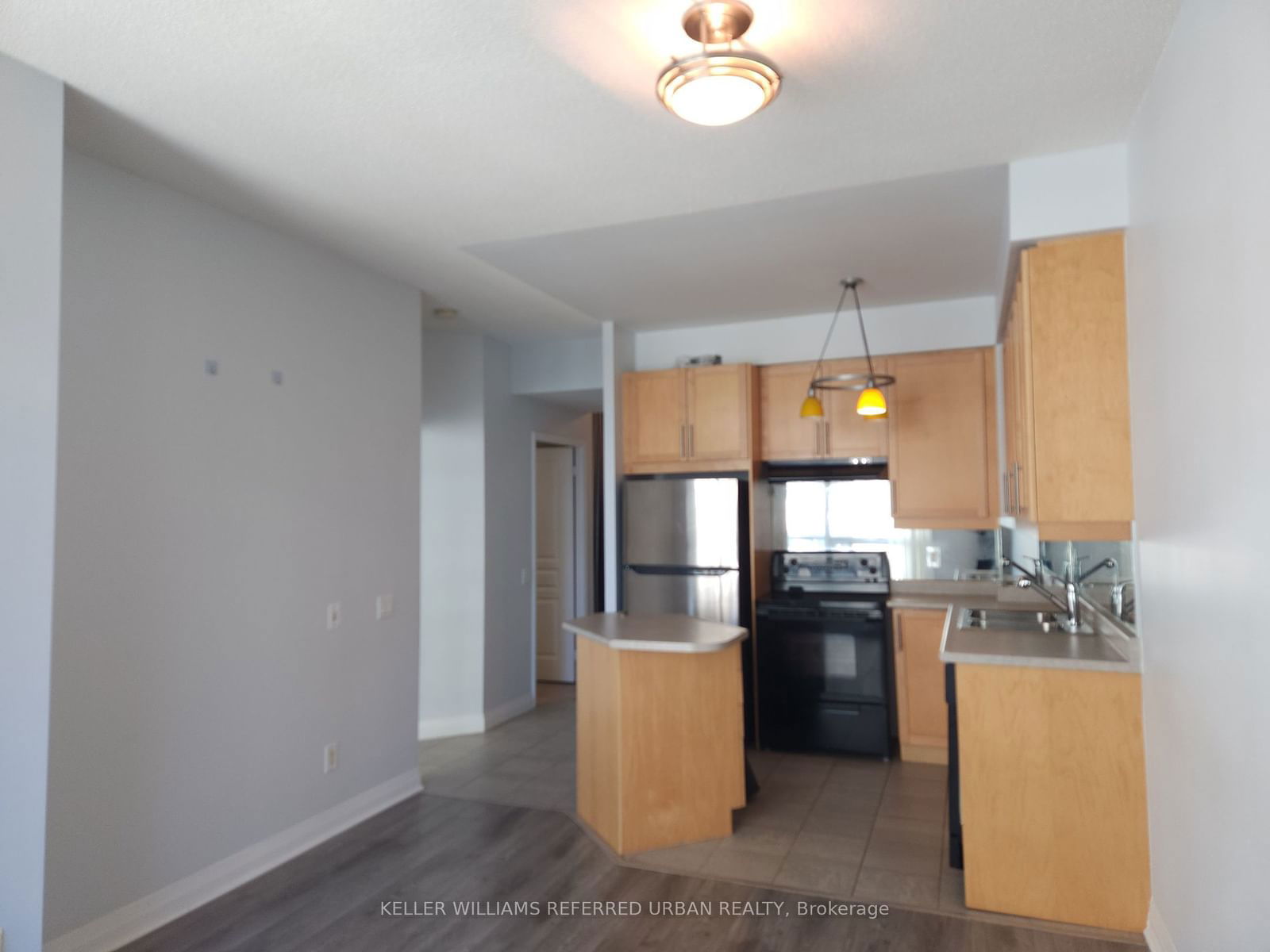 1121 Bay St, unit 1504 for rent