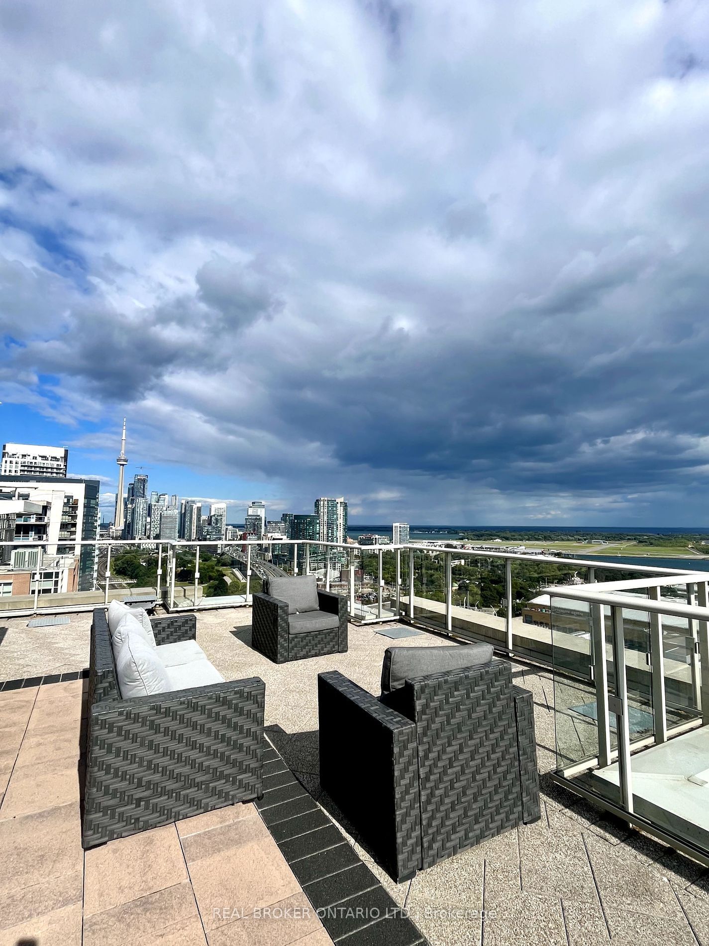 85 East Liberty St, unit 701 for sale - image #35