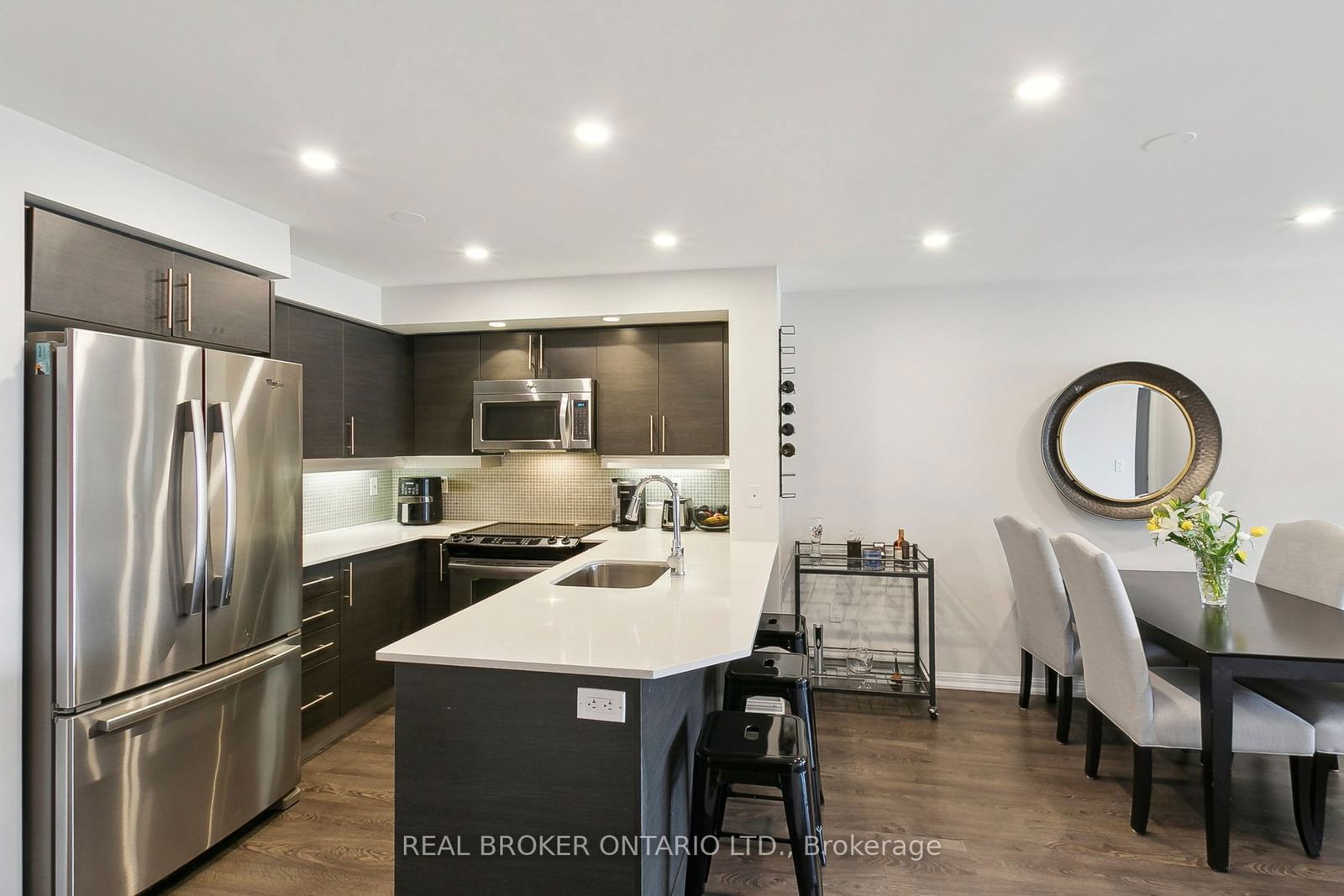 85 East Liberty St, unit 701 for sale - image #8