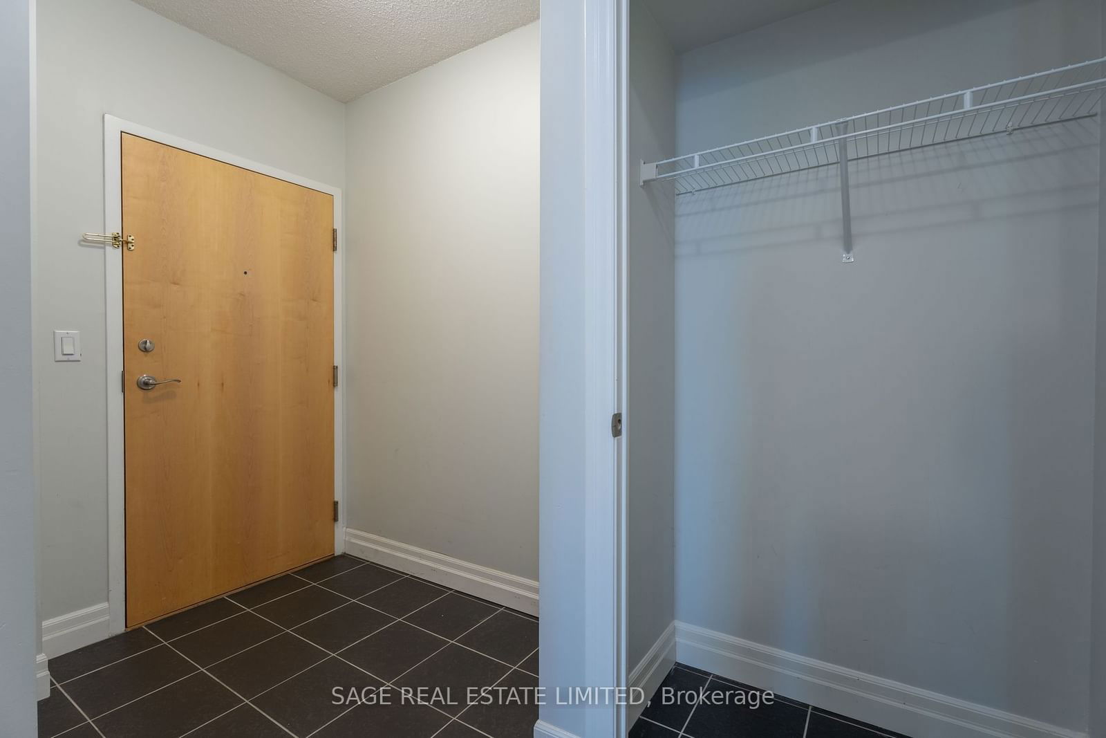 8 Scollard St, unit 411 for rent - image #8