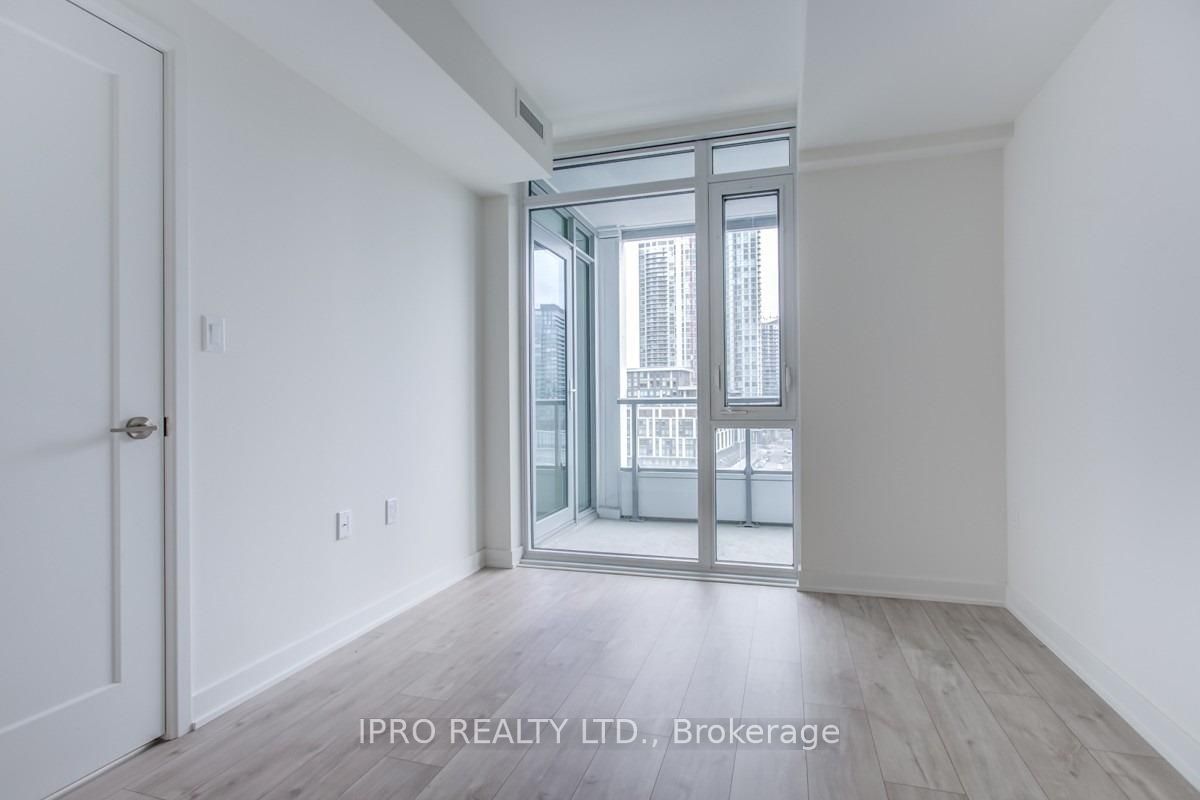 576 Front St W, unit 503E for rent - image #11