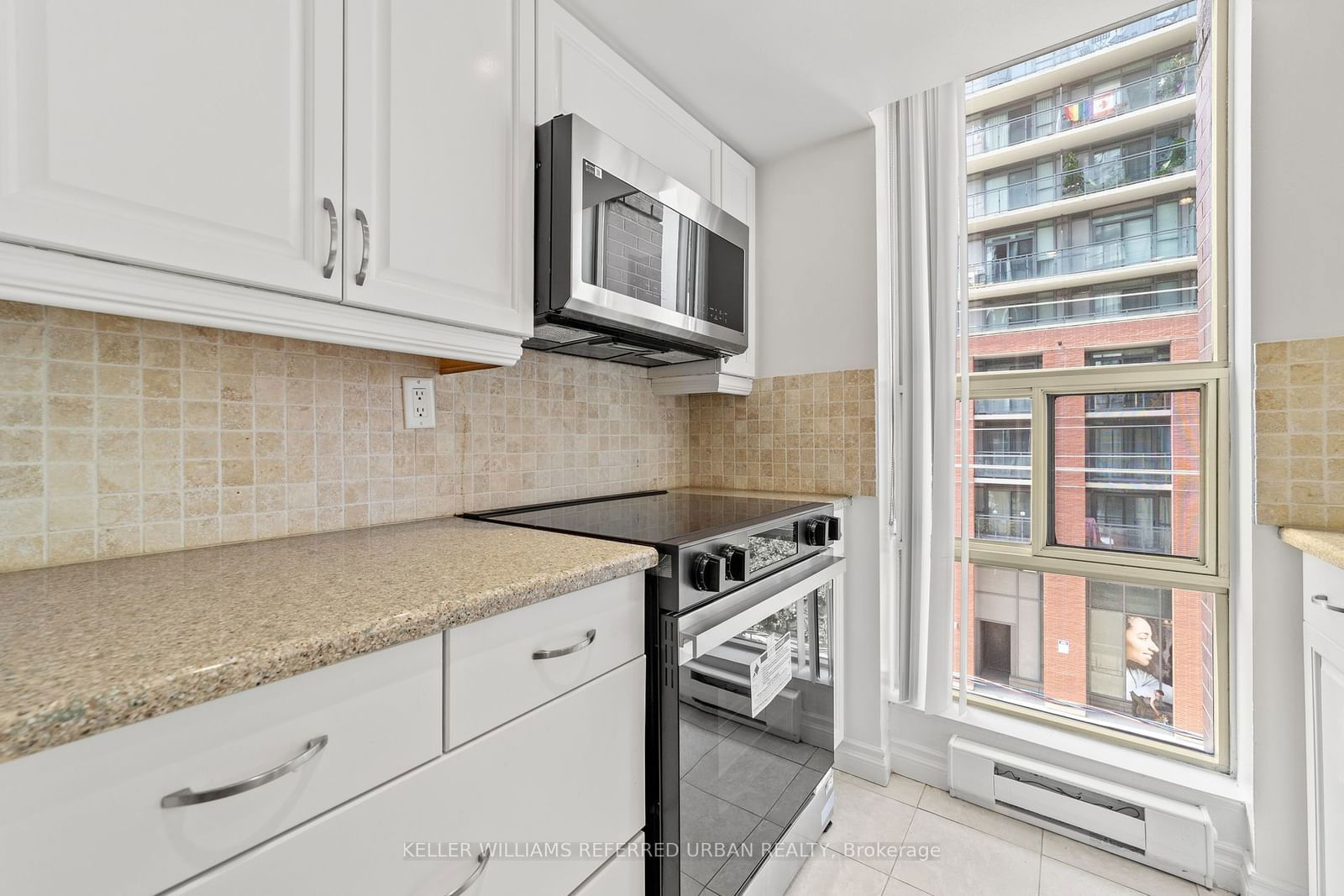 725 King St W, unit 412 for rent - image #15