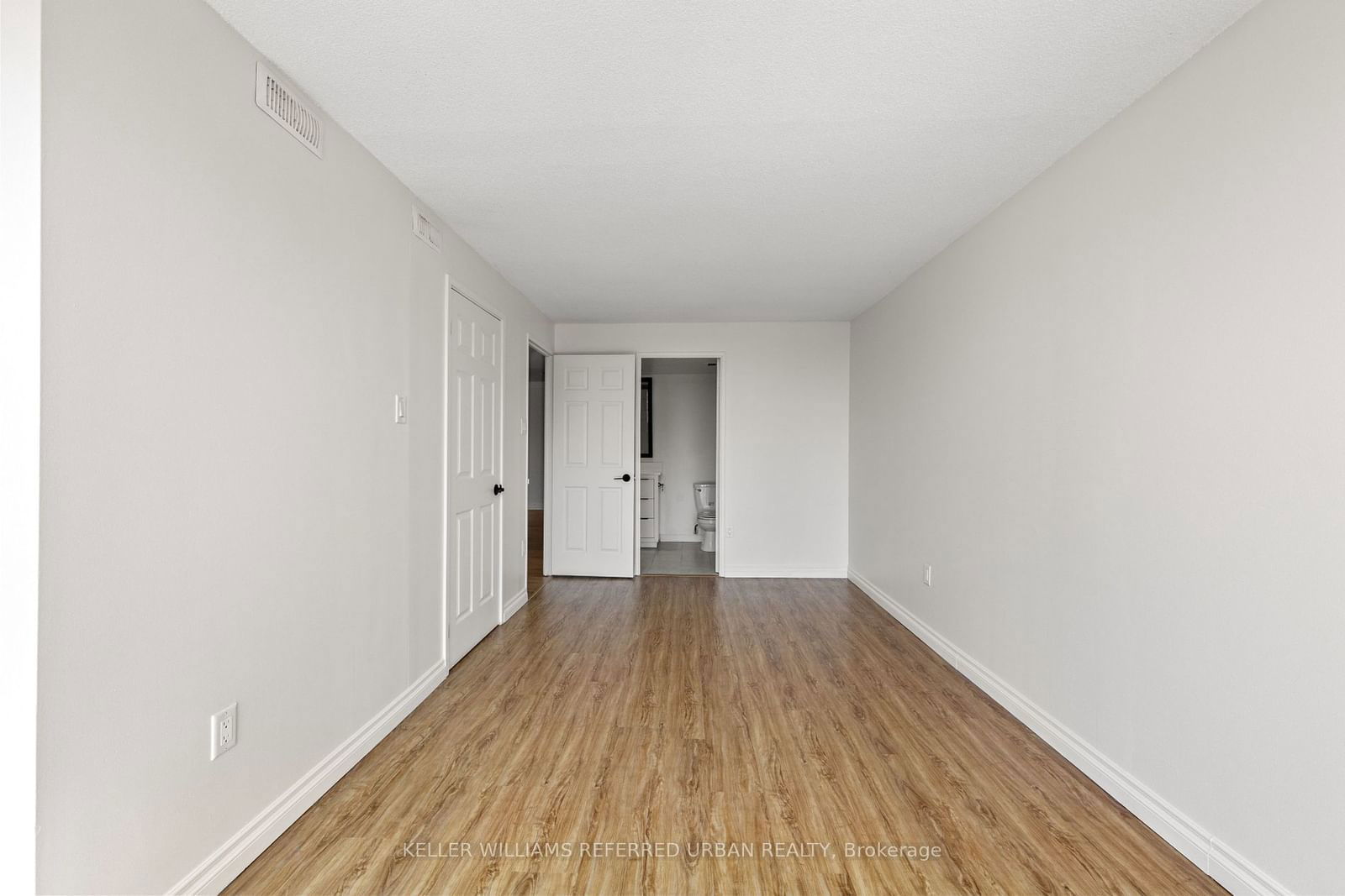 725 King St W, unit 412 for rent - image #25