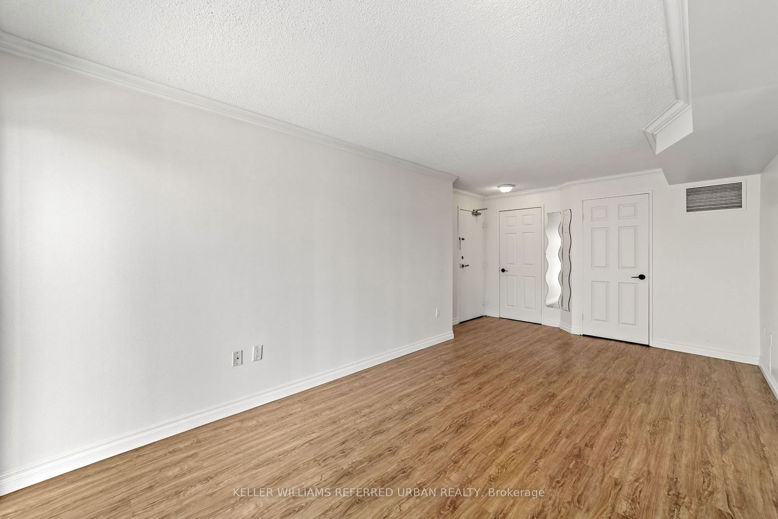 725 King St W, unit 412 for rent - image #3